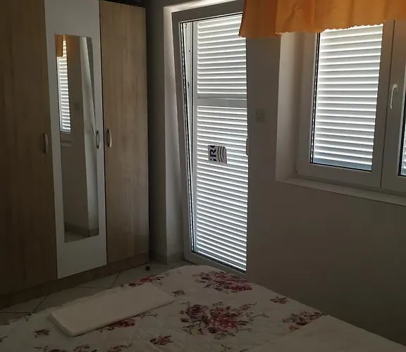 アパート Kulic ティスノ